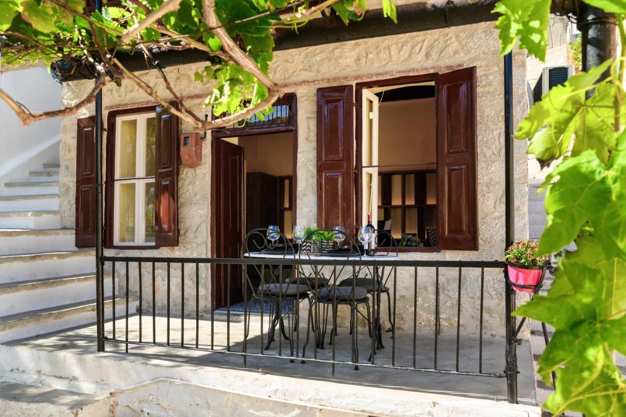 Townhall Apartment Symi Exterior foto