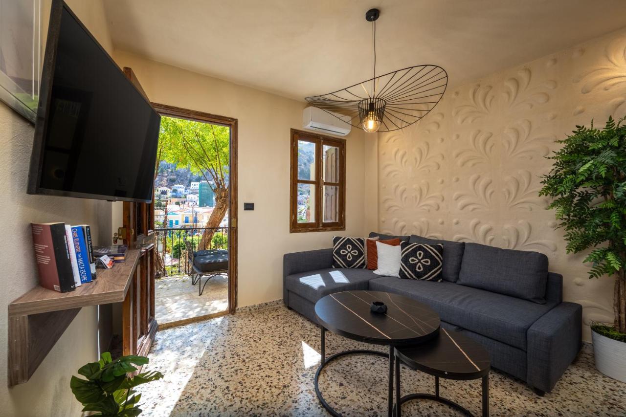 Townhall Apartment Symi Exterior foto