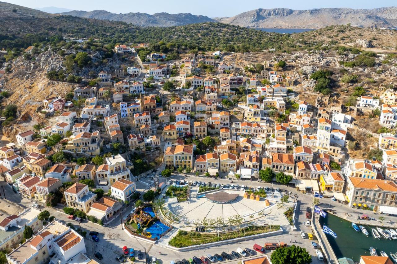 Townhall Apartment Symi Exterior foto