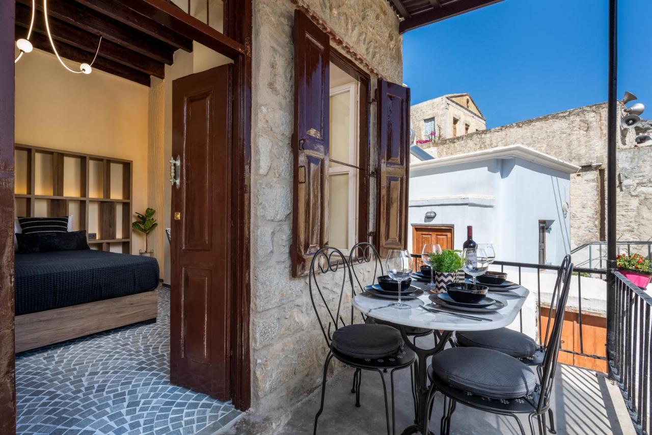 Townhall Apartment Symi Exterior foto