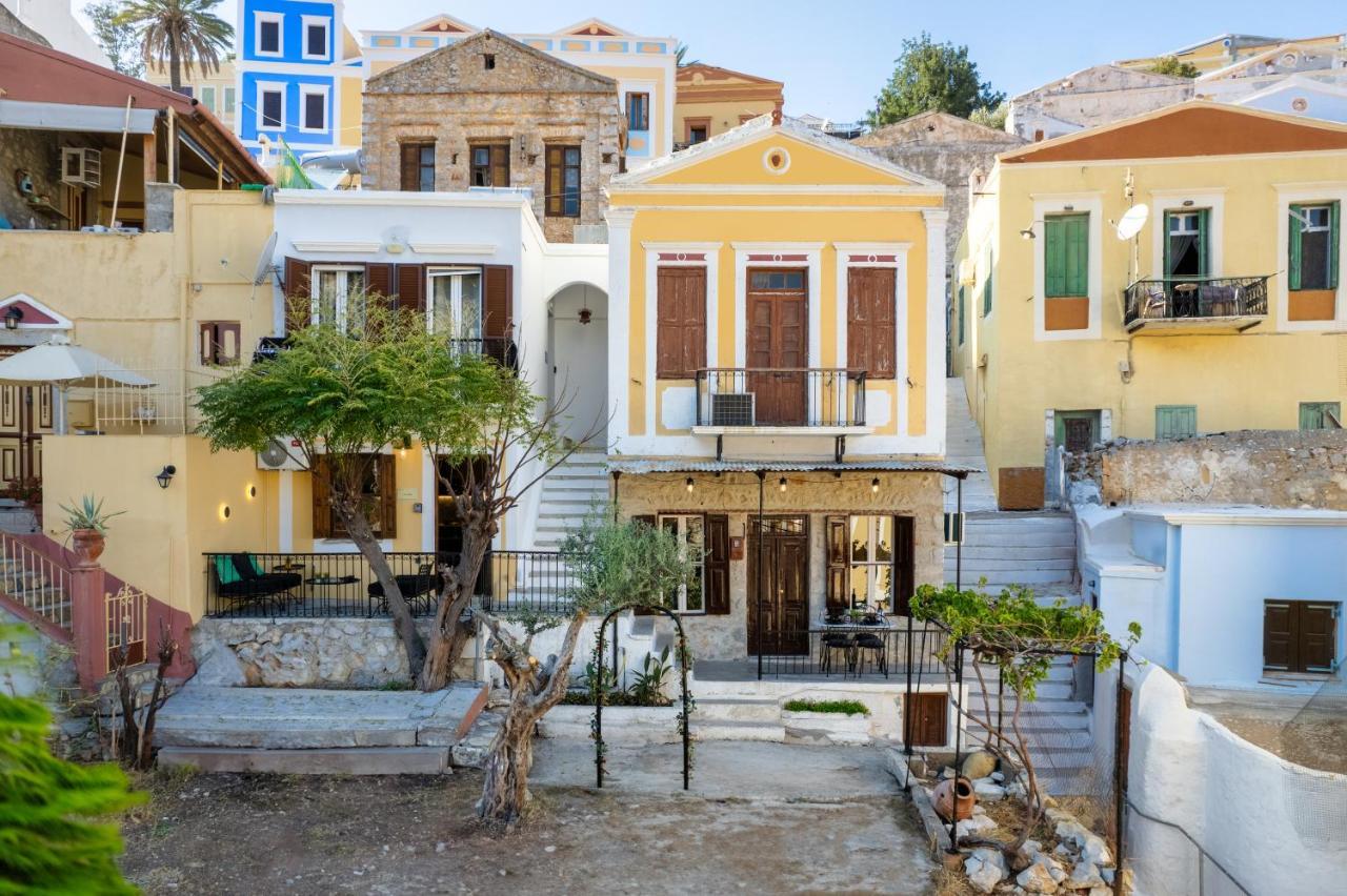 Townhall Apartment Symi Exterior foto
